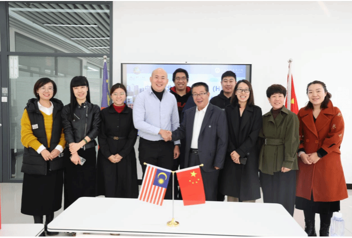 马来西亚亚太科技大学（APU)代表来校访问